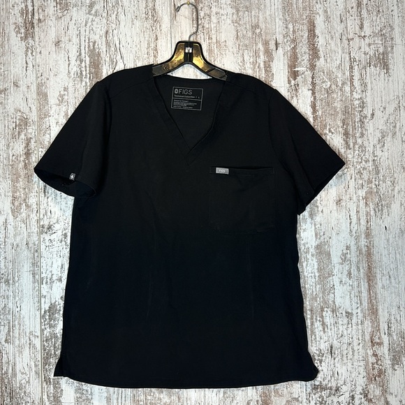 Figs Technical Collection Scrub Tops Size L Bundle - Picture 9 of 13